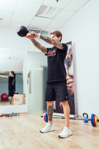 Гиря 8 кг с хромированной ручкой полиуретановая (CPU) Original FitTools